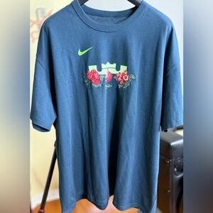 Beautiful LeBron James Tee, XXL
Very Good Condition